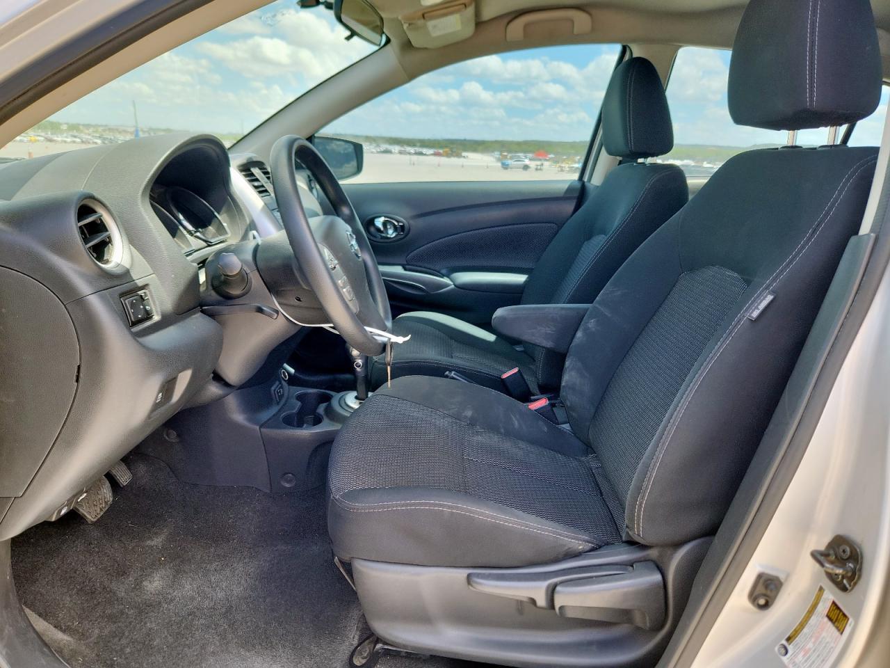 2019 Nissan Versa S - Фото 7