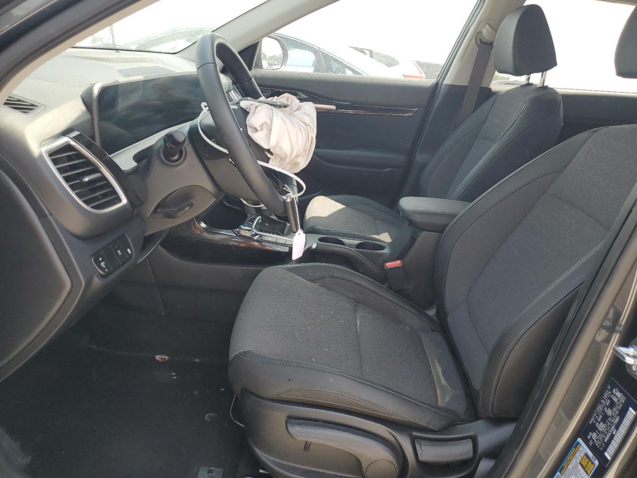 2025 Kia Seltos S - Image 7