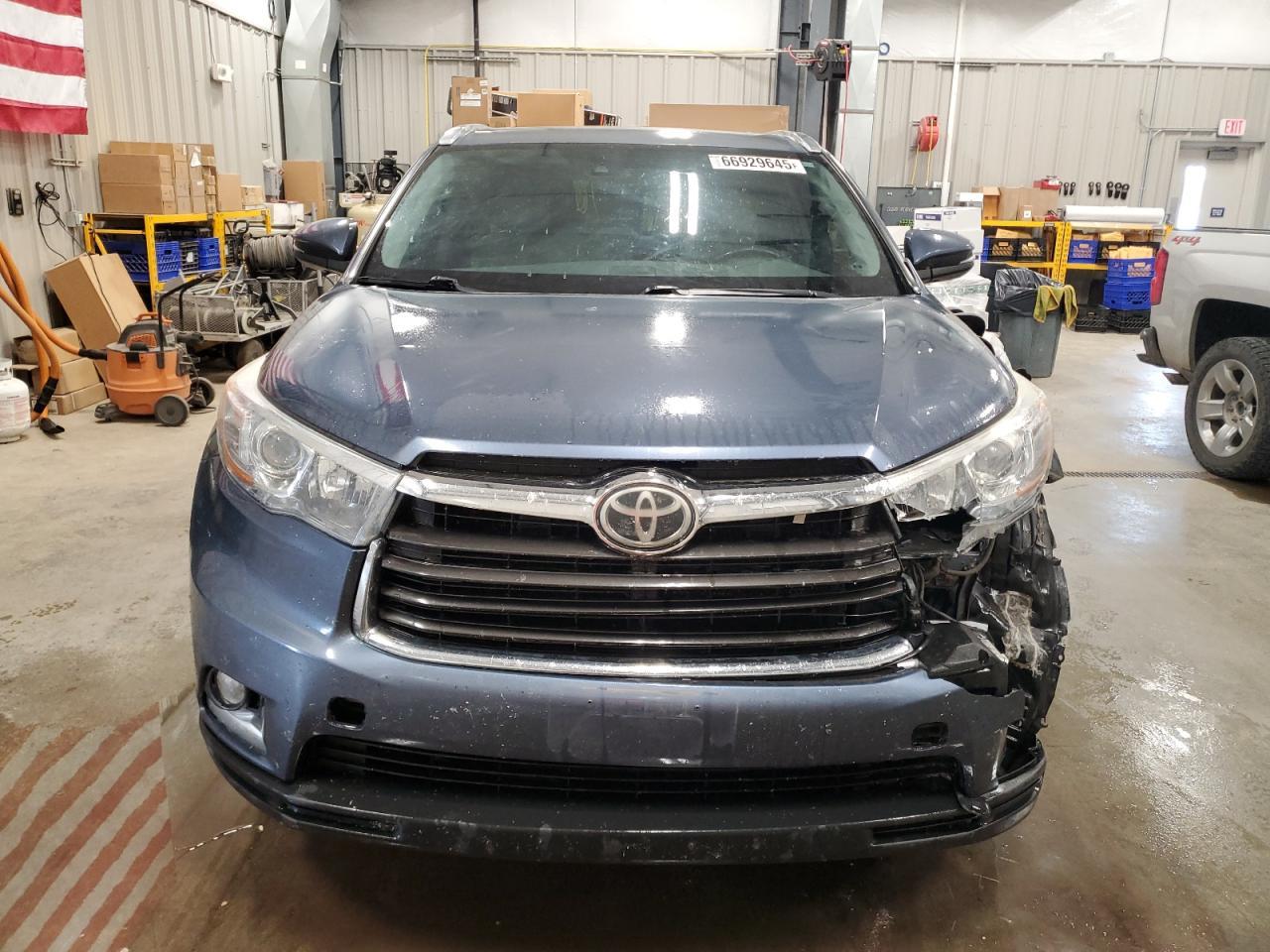 2015 Toyota Highlander Limited - Image 5