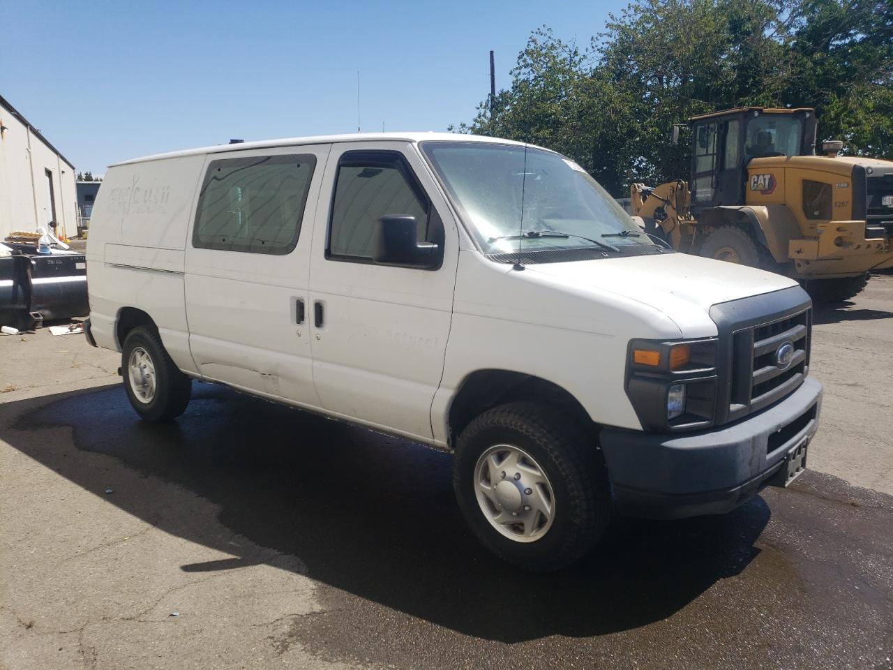 2012 Ford Econoline E250 Van - Фото 4