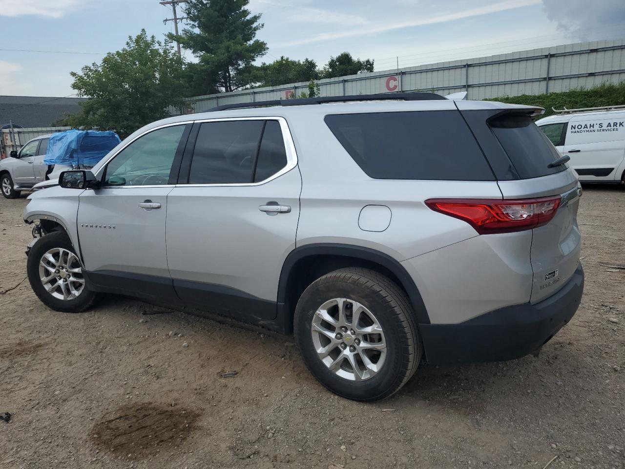 2019 Chevrolet Traverse Lt - Фото 2