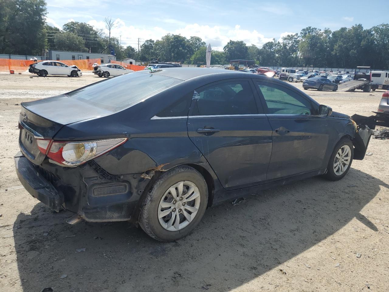 2013 Hyundai Sonata Gls - Image 3