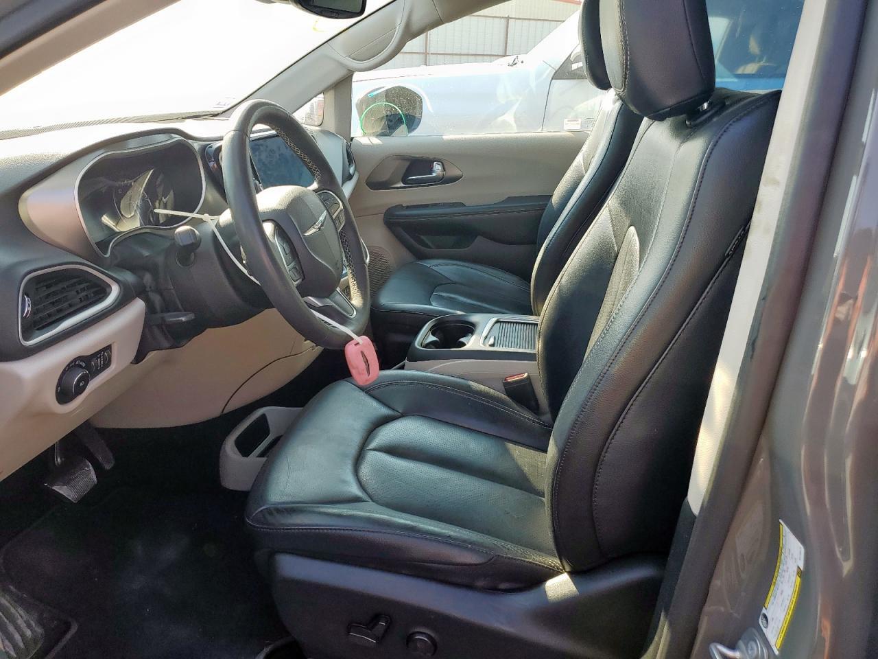 2022 Chrysler Pacifica Touring L - Фото 7