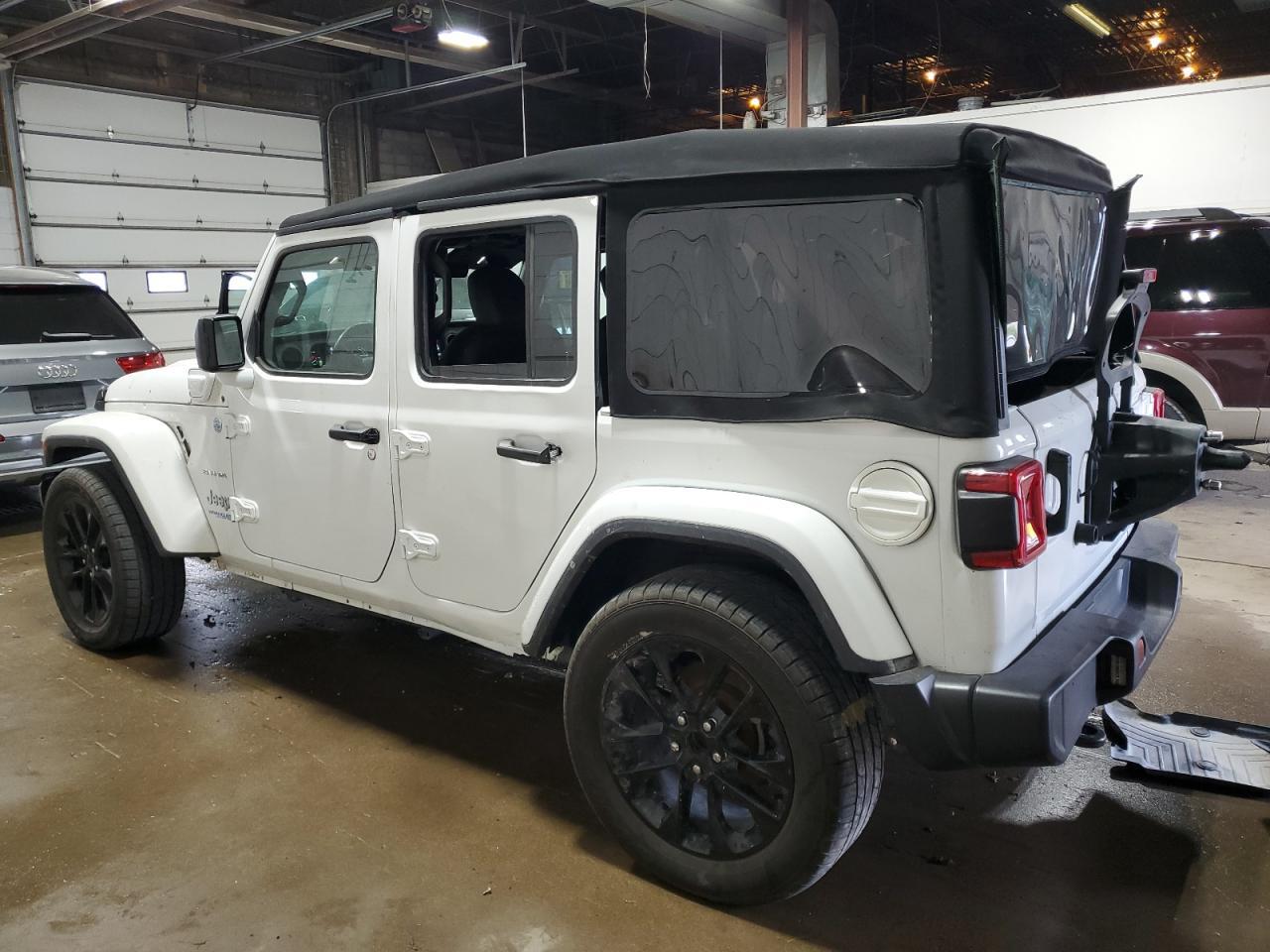2021 Jeep Wrangler Unlimited Sahara 4Xe - Фото 2