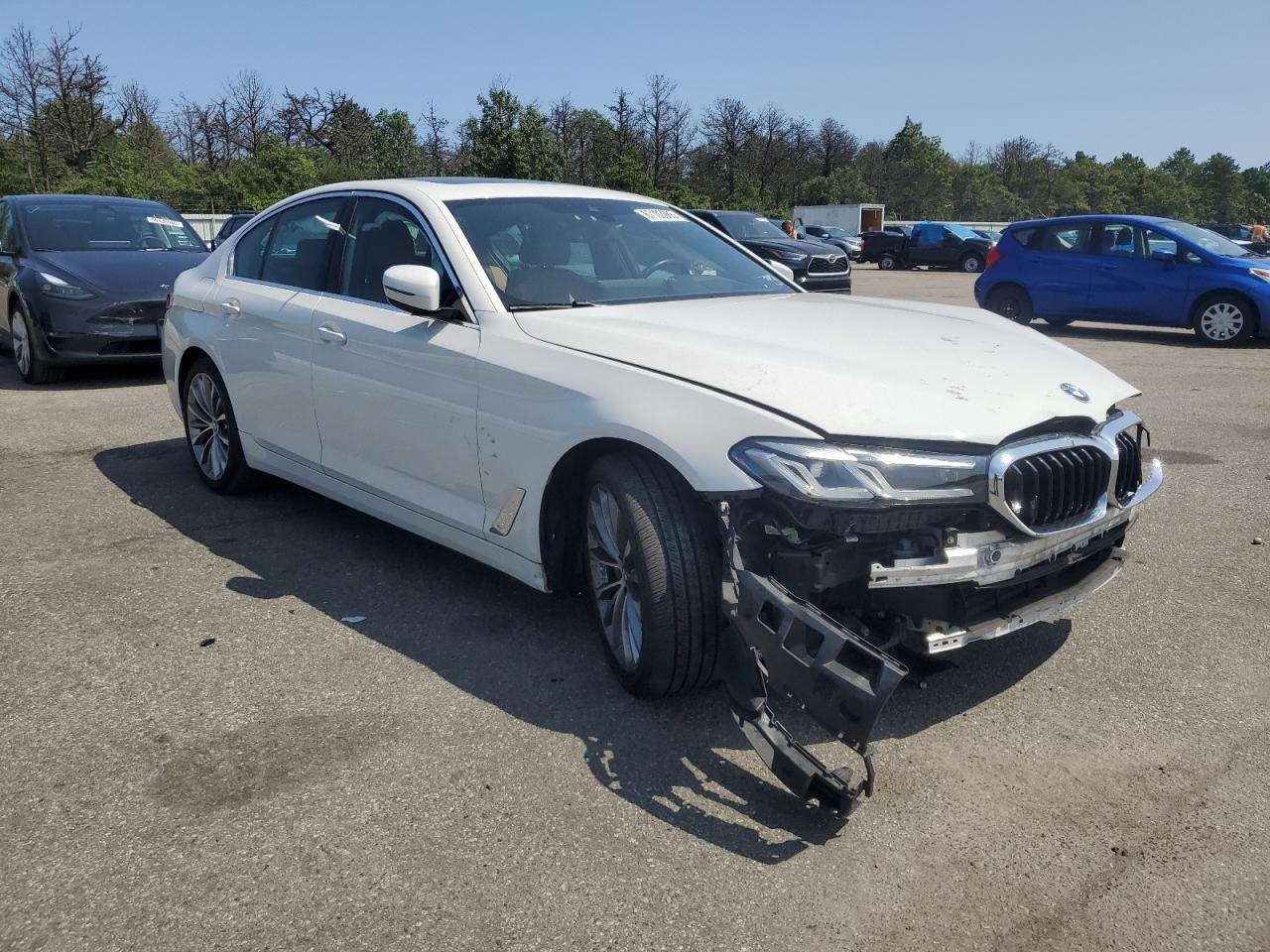 2023 BMW 530 Xi - Image 4