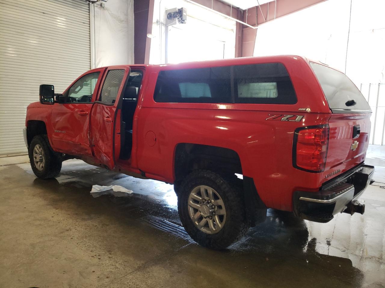 2018 Chevrolet Silverado K3500 Lt - Image 2