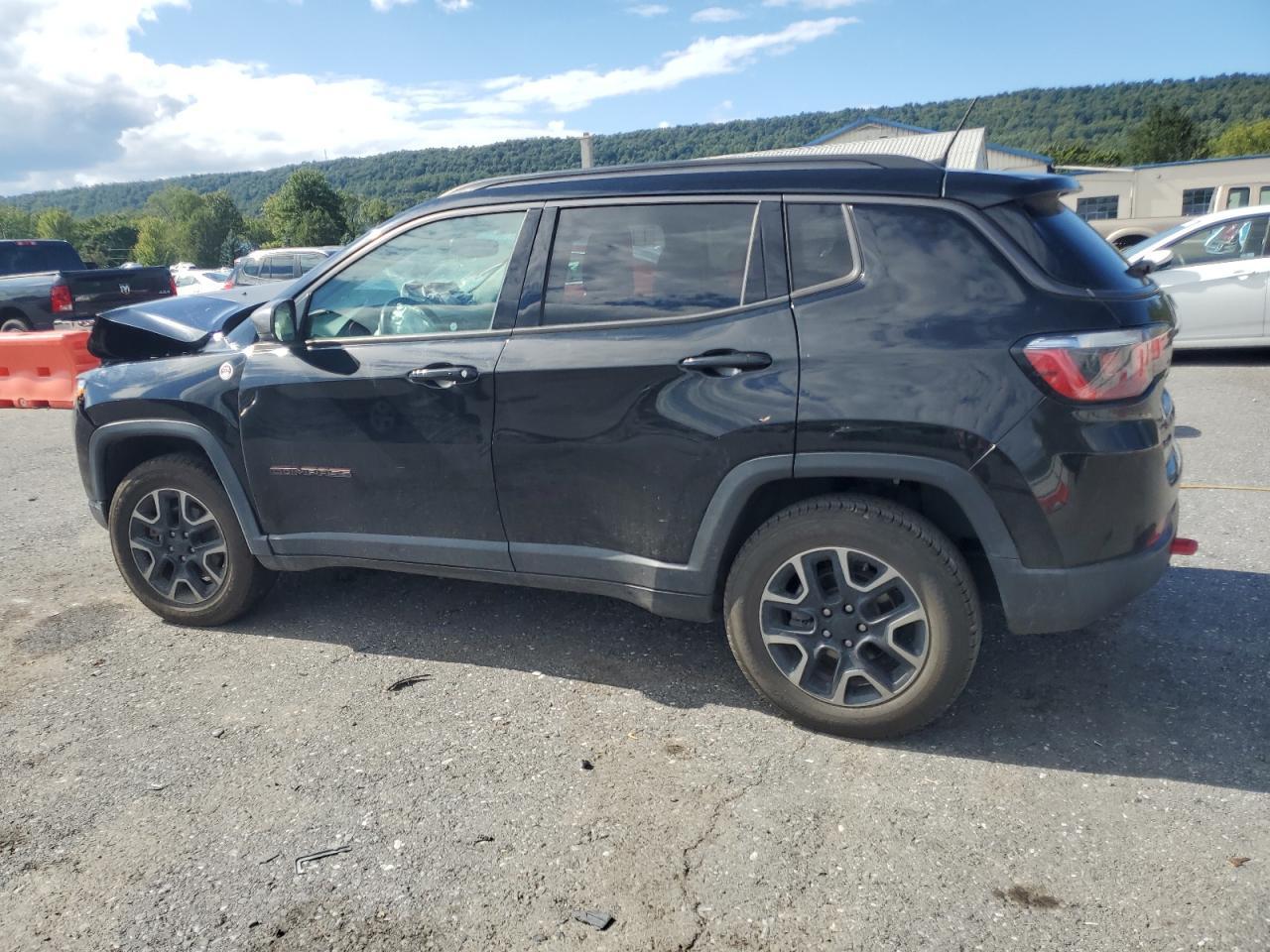 2019 Jeep Compass Trailhawk - Фото 2
