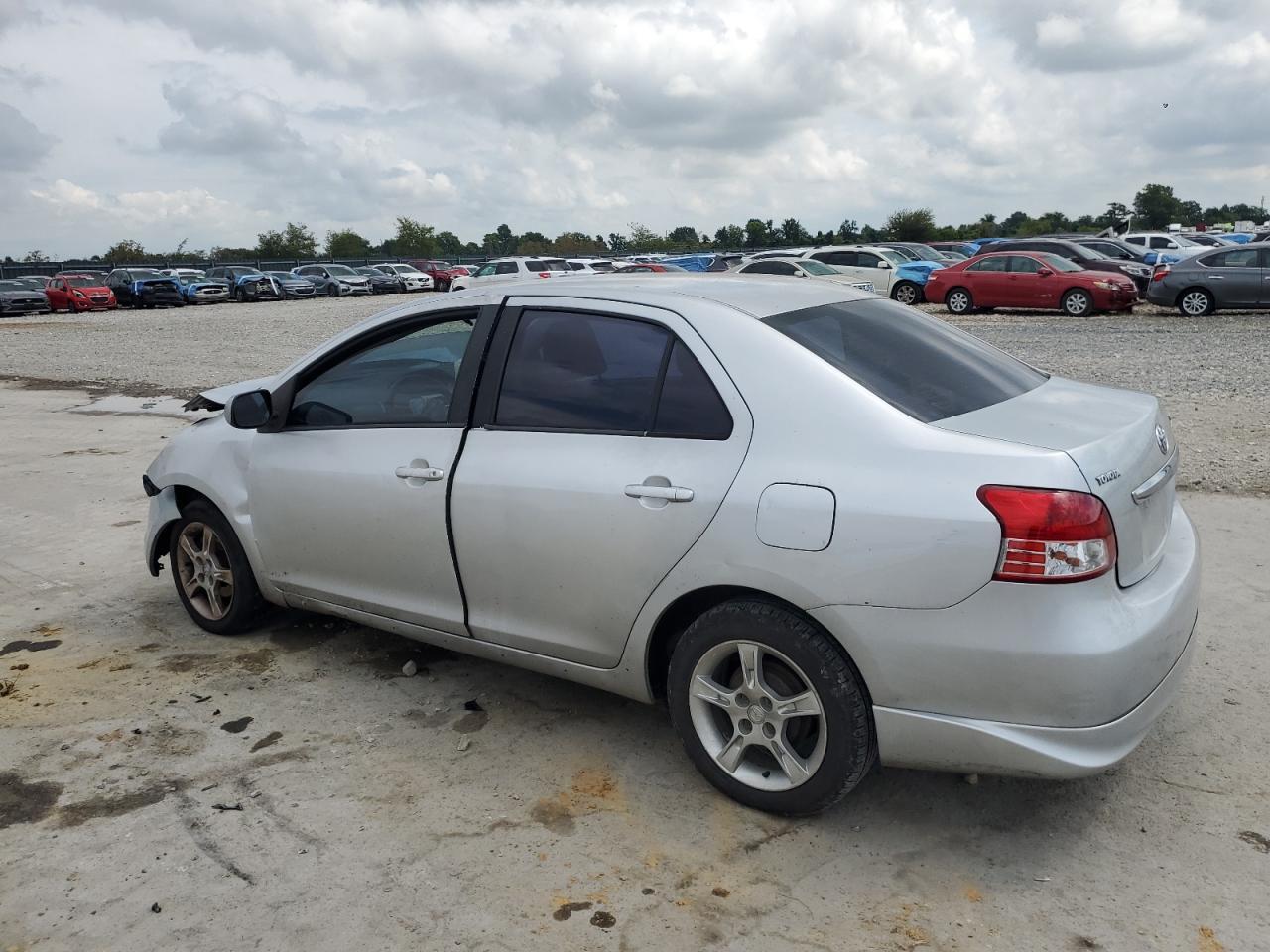 2007 Toyota Yaris - Фото 2