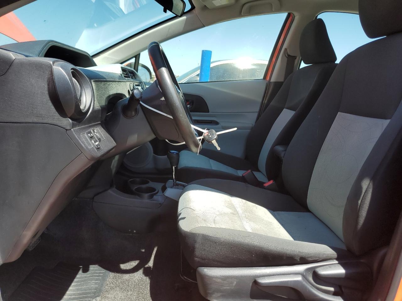 2012 Toyota Prius C - Фото 7