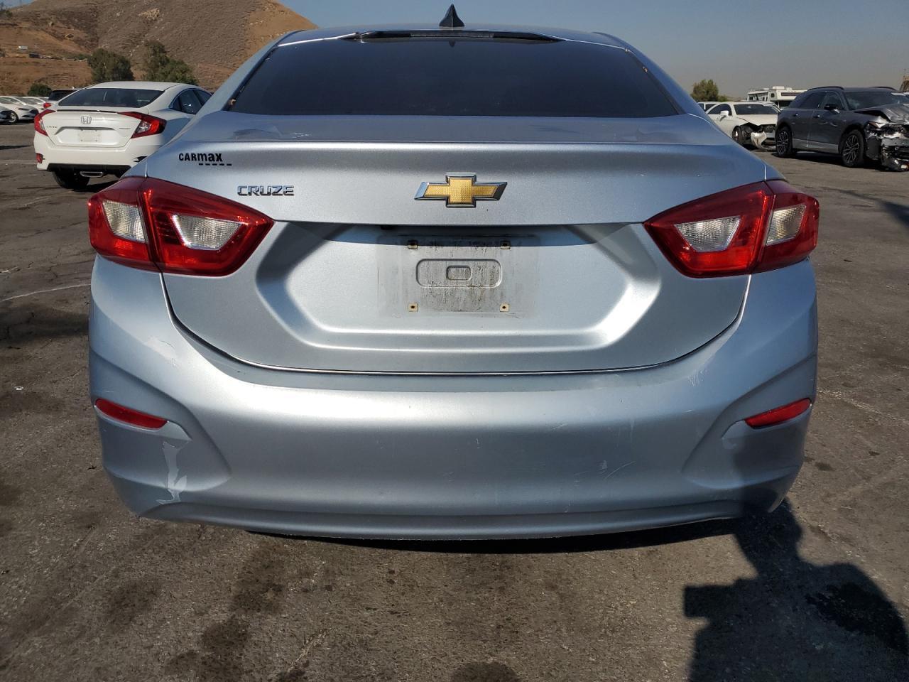 2018 Chevrolet Cruze Ls - Image 6
