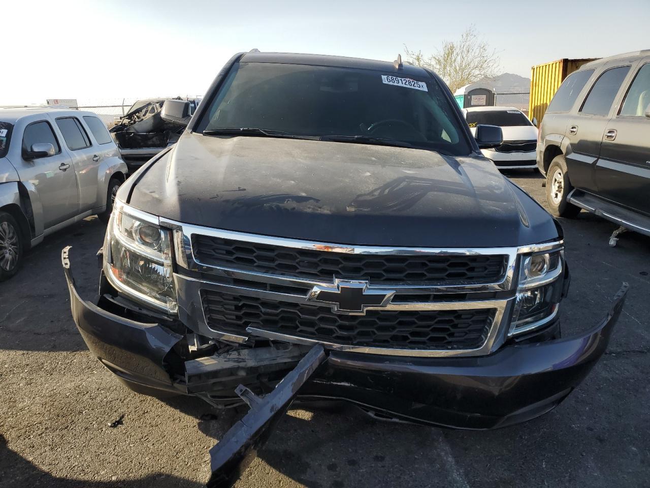 2018 Chevrolet Suburban C1500 Lt - Фото 5