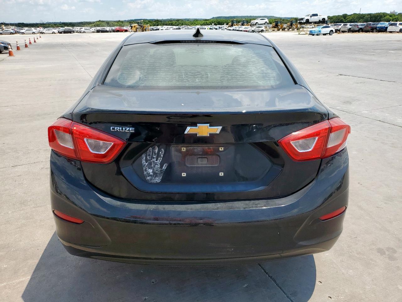 2019 Chevrolet Cruze Ls - Image 6