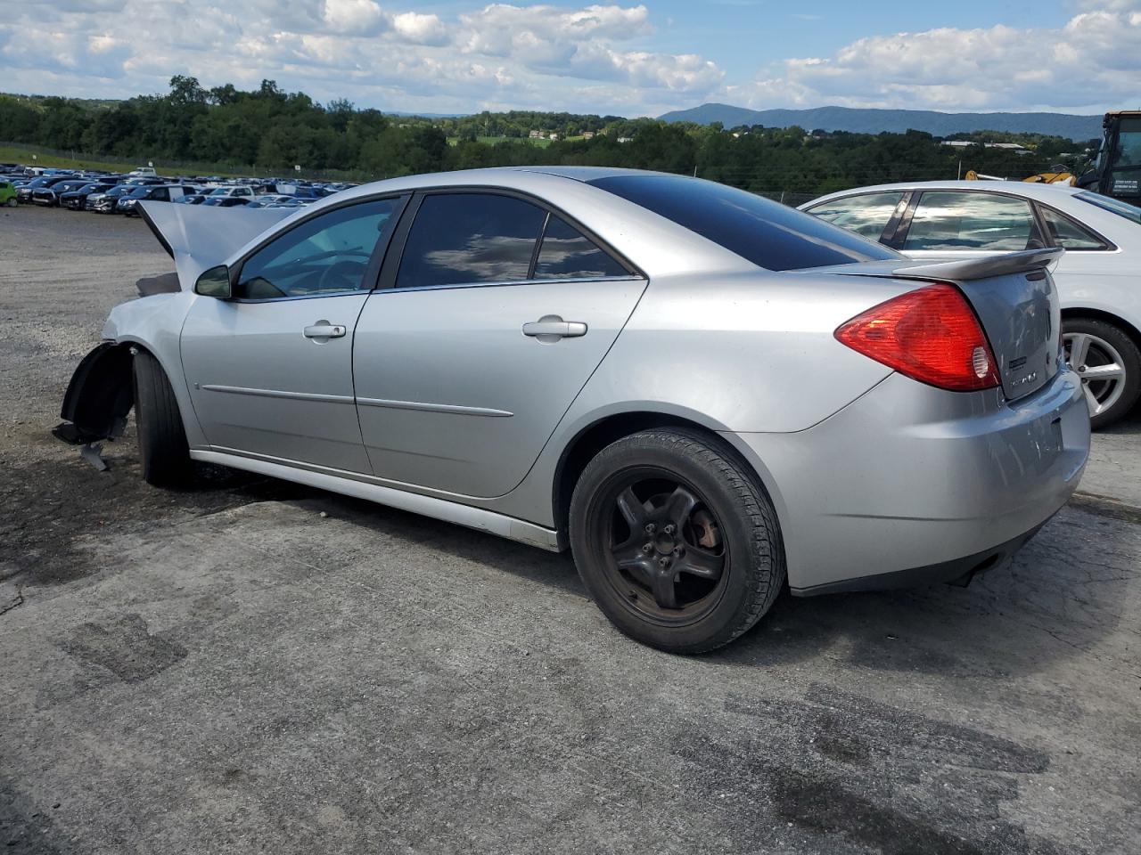 2010 Pontiac G6 - Фото 2