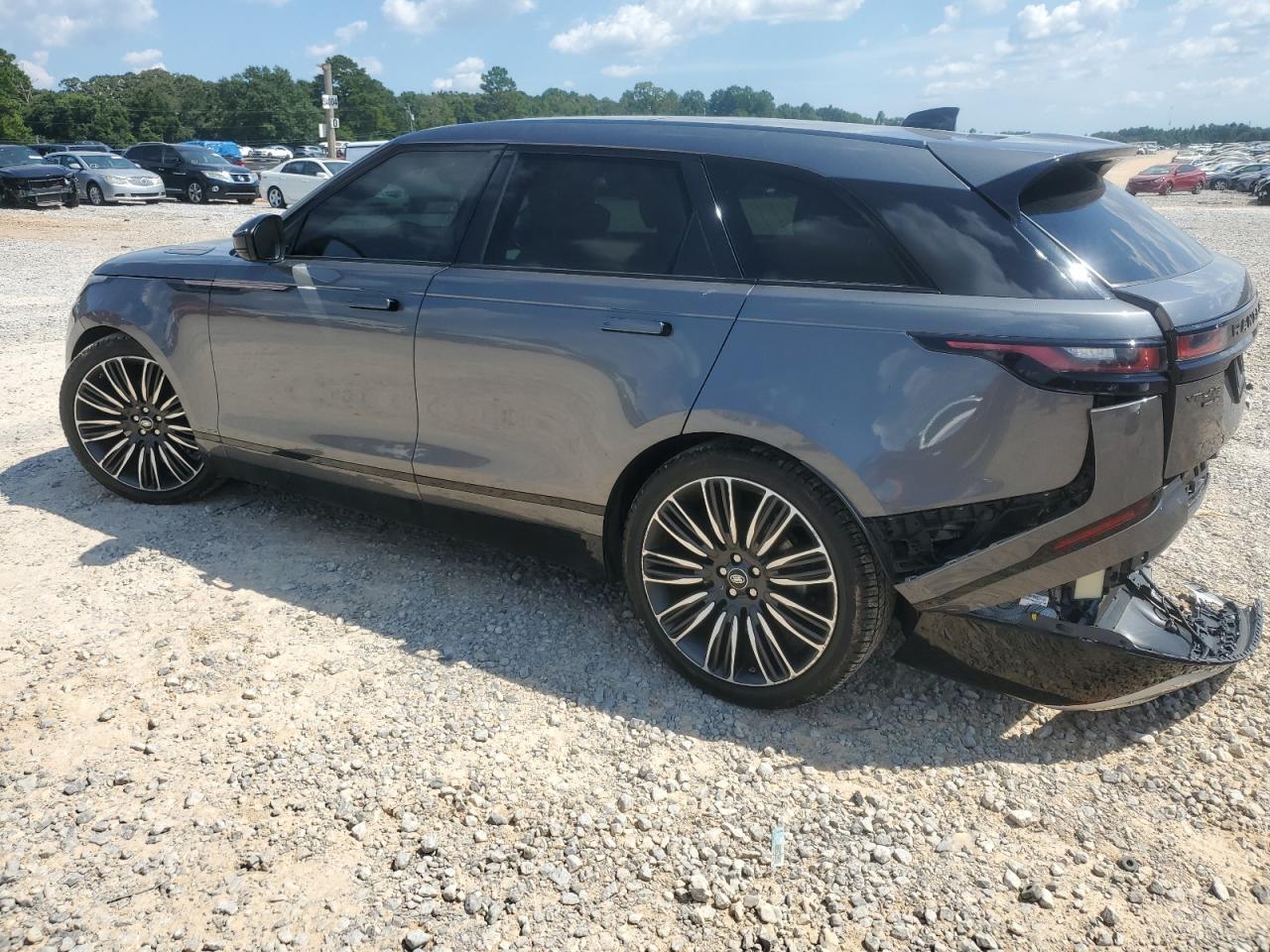 2018 Land Rover Range Rover Velar R-Dynamic Se - Image 2