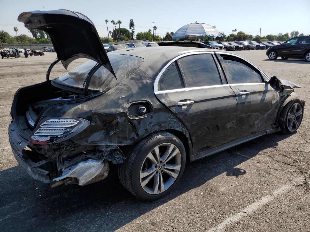 2020 Mercedes-Benz E 350 - Фото 3