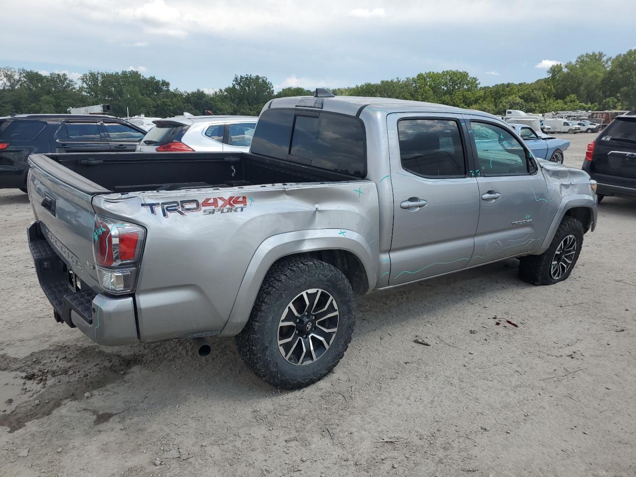 2021 Toyota Tacoma Double Cab - Фото 3
