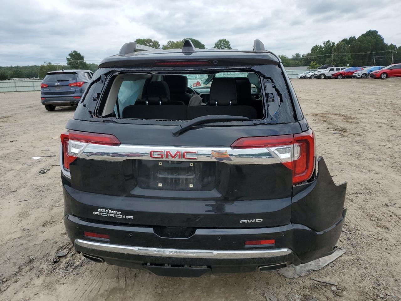 2020 GMC Acadia Denali - Image 6