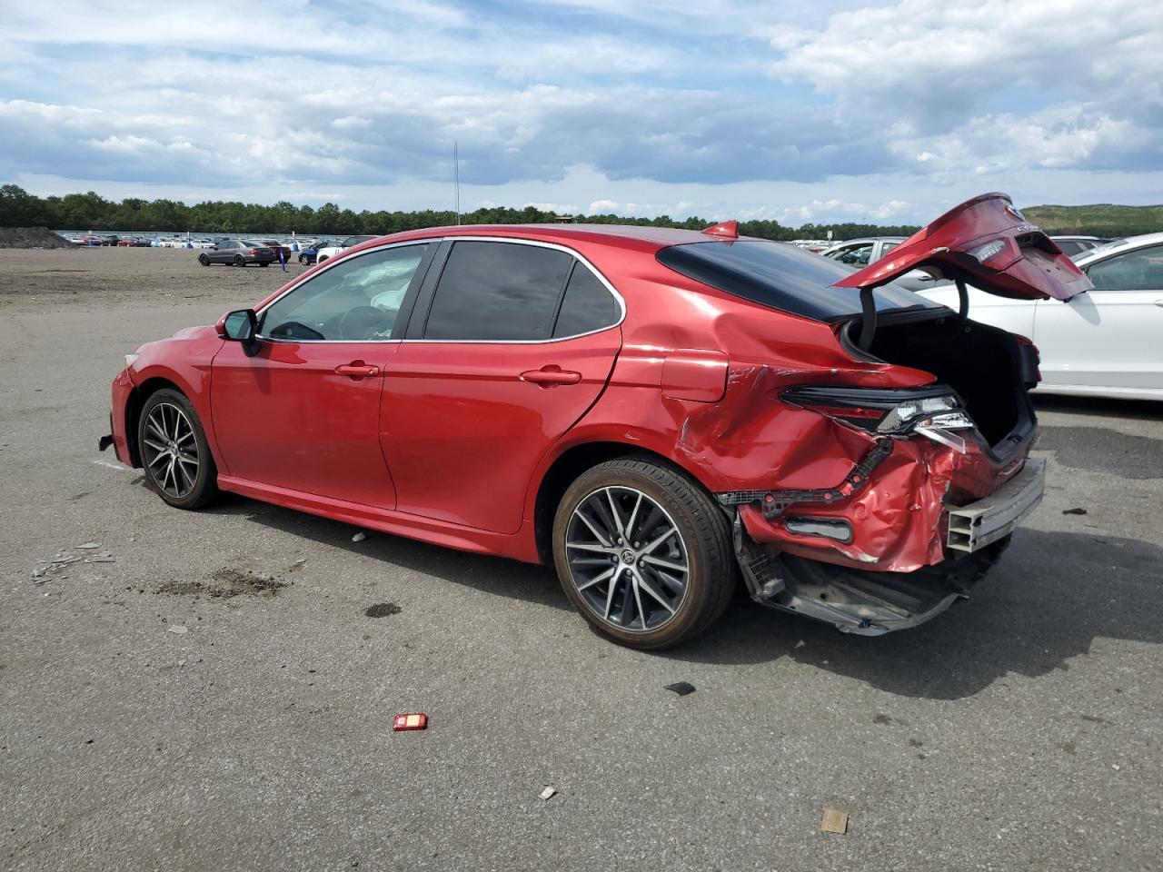 2021 Toyota Camry Se - Image 2