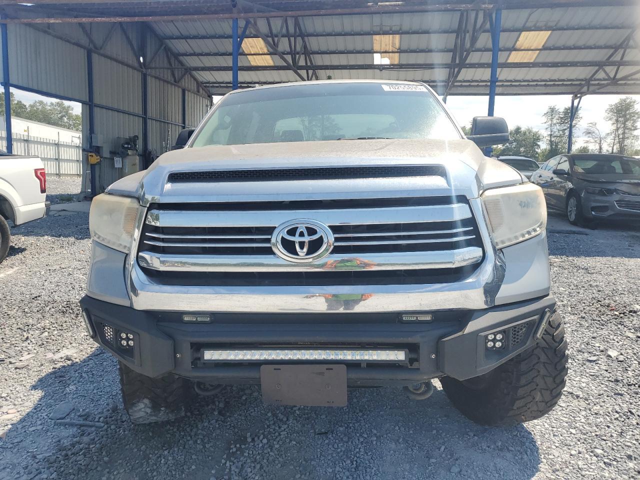 2016 Toyota Tundra Crewmax Sr5 - Image 5