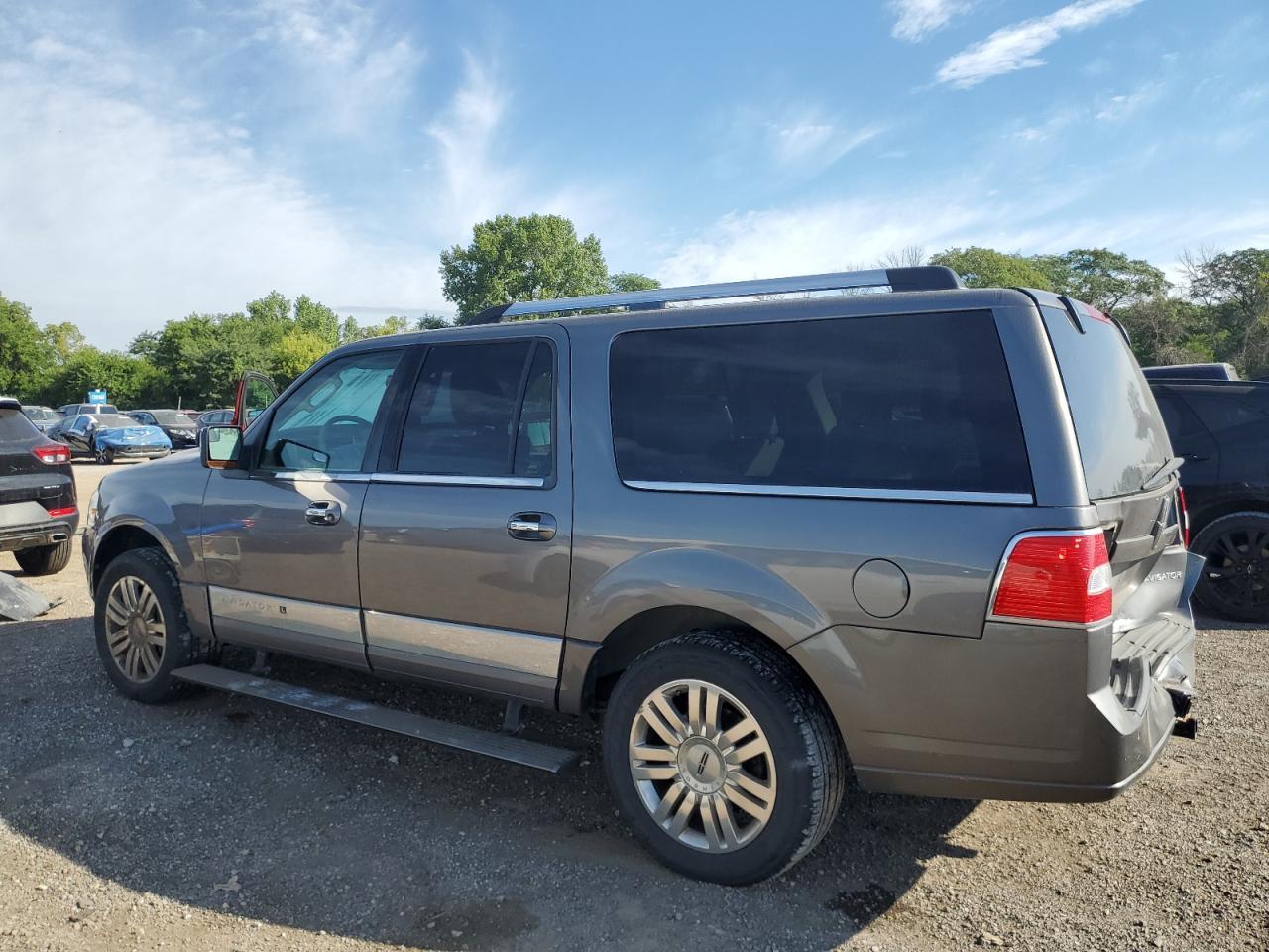 2012 Lincoln Navigator L - Фото 2