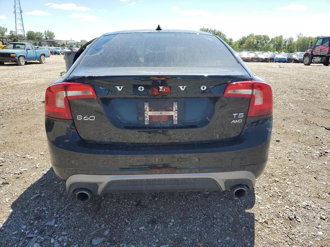 2017 Volvo S60 Dynamic - Image 6