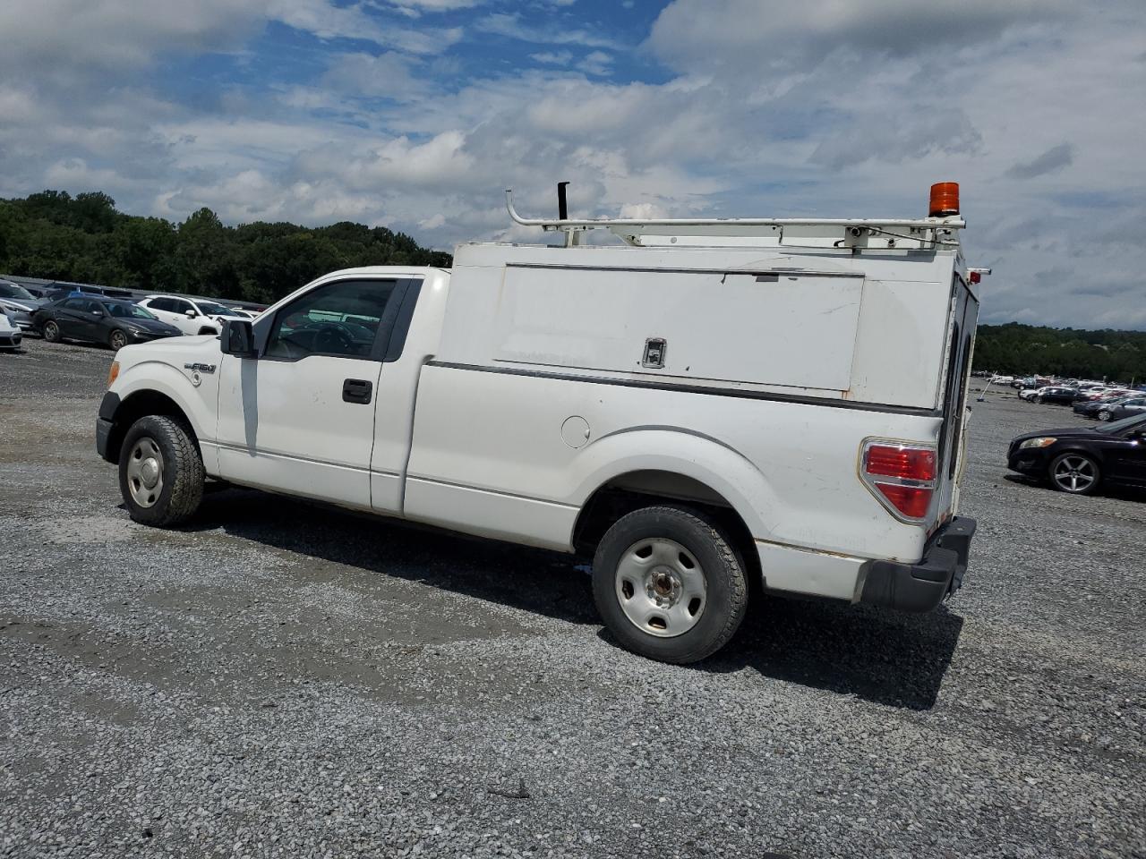 2009 Ford F150 - Image 2