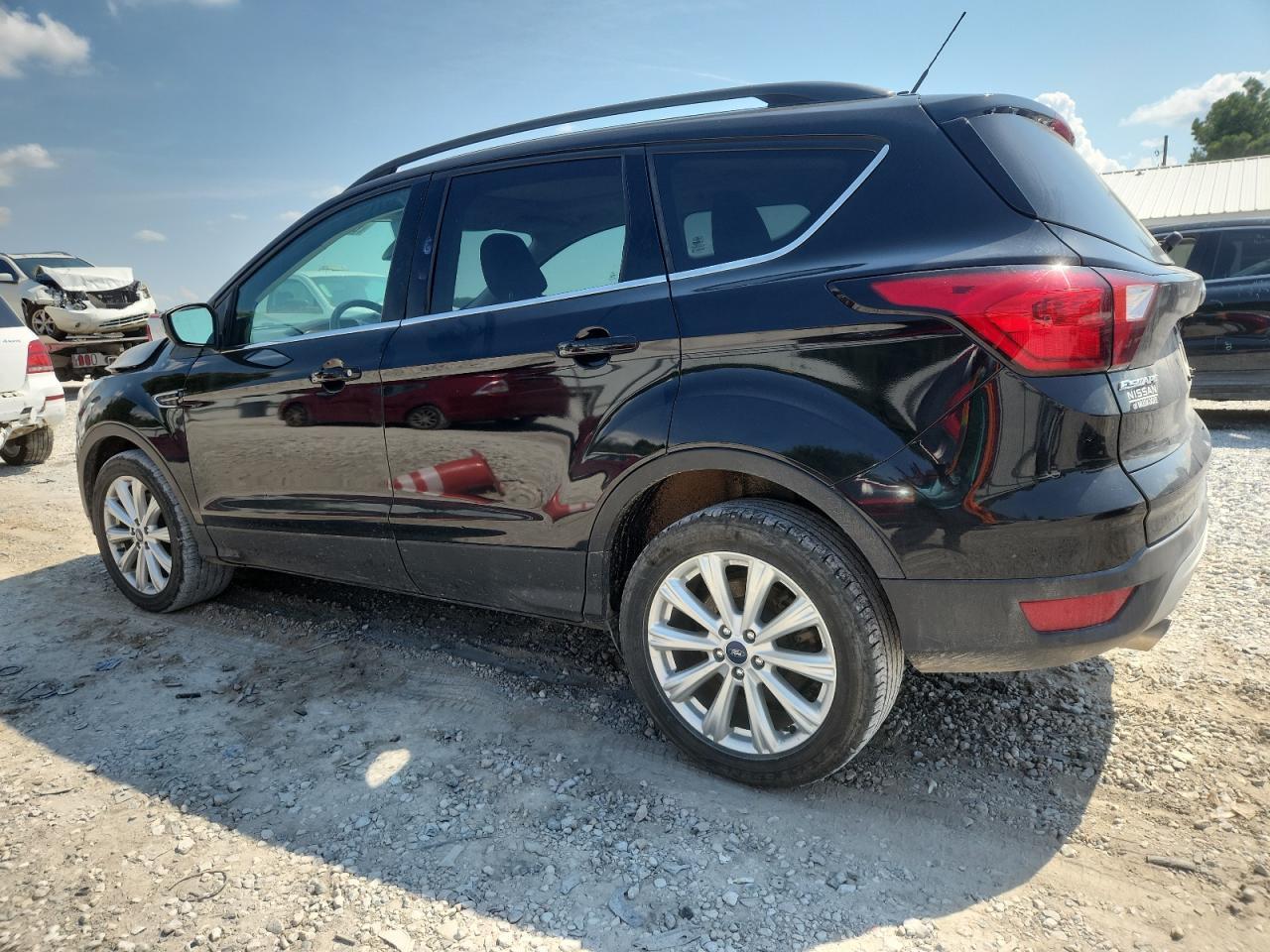 2019 Ford Escape Sel - Image 2