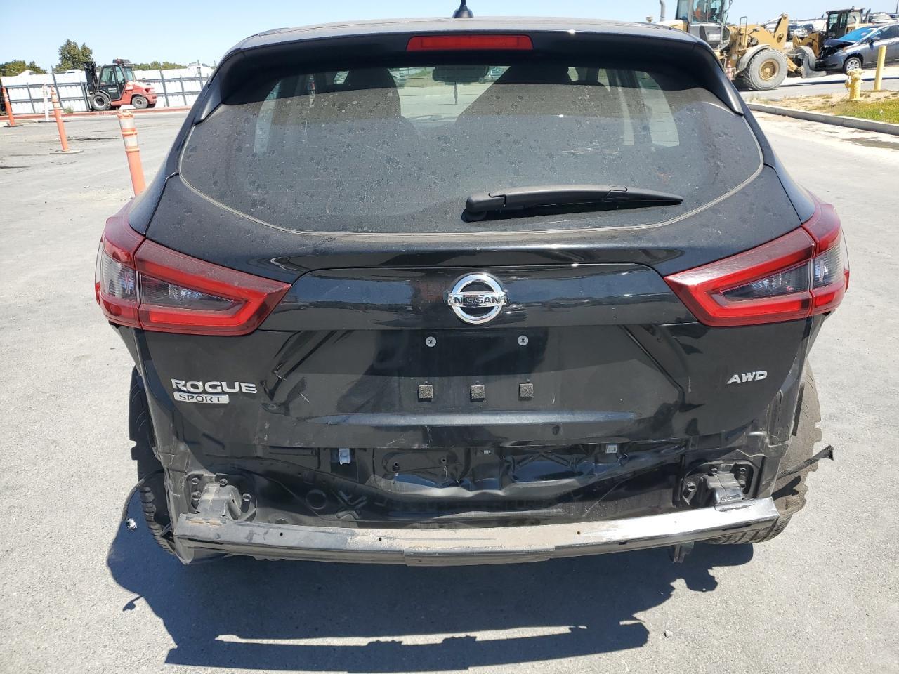 2021 Nissan Rogue Sport S - Фото 6