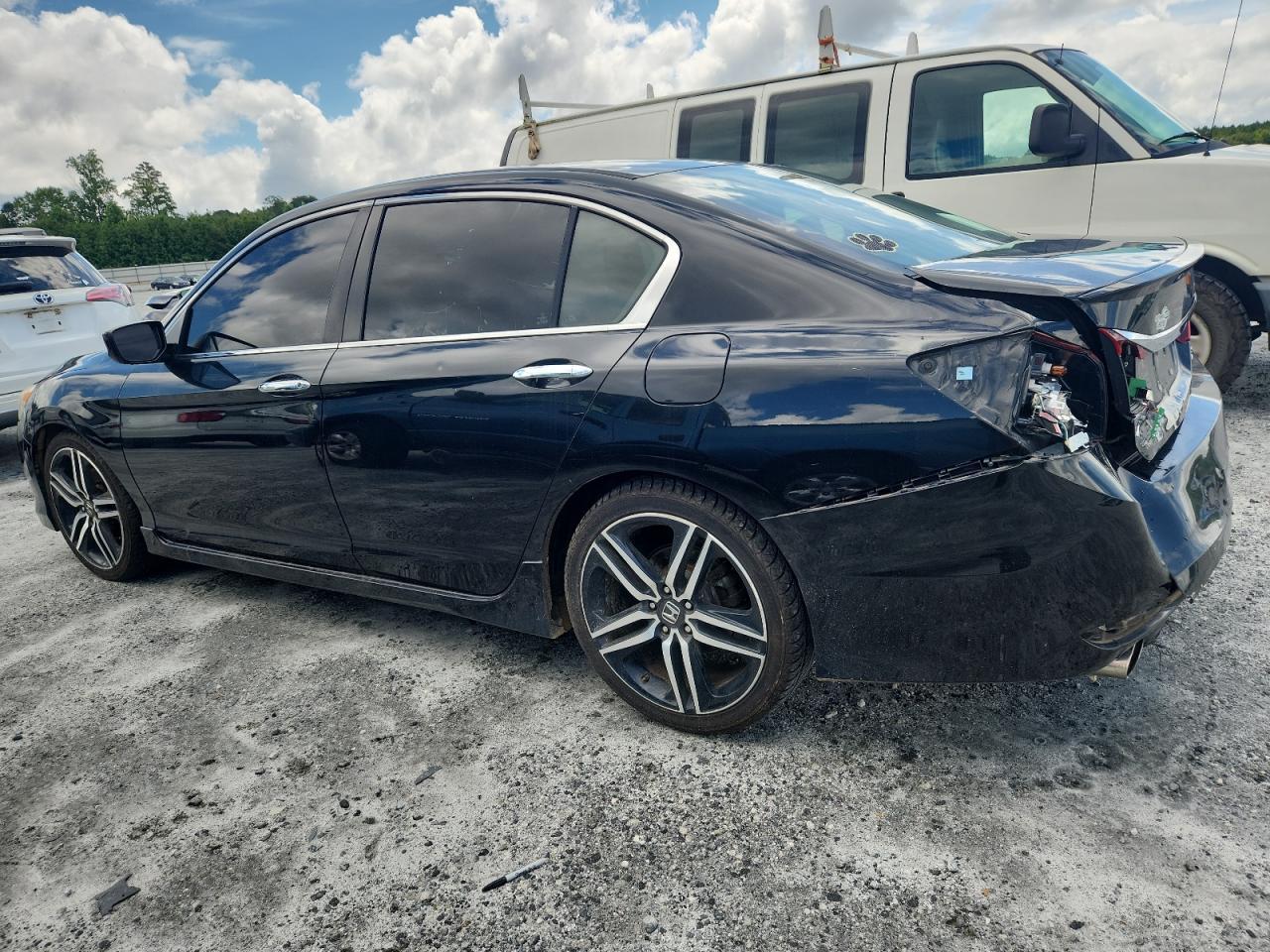2017 Honda Accord Sport Special Edition - Image 2
