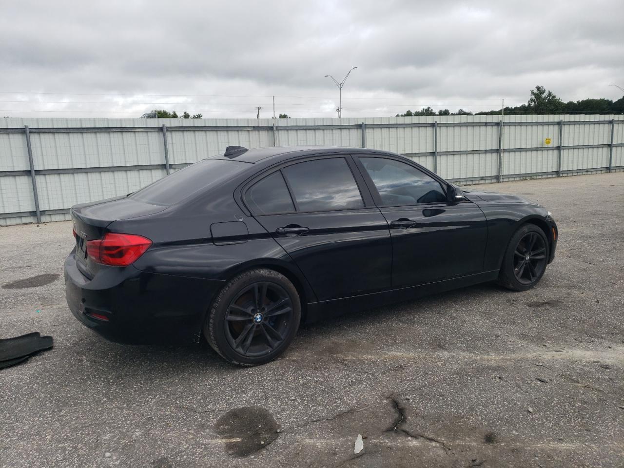 2018 BMW 320 I - Фото 3