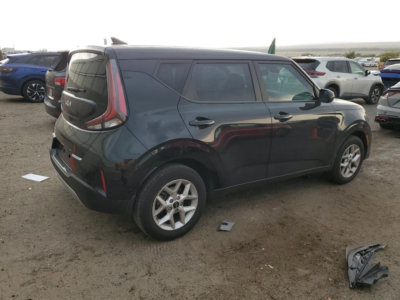2024 Kia Soul Lx - Image 3