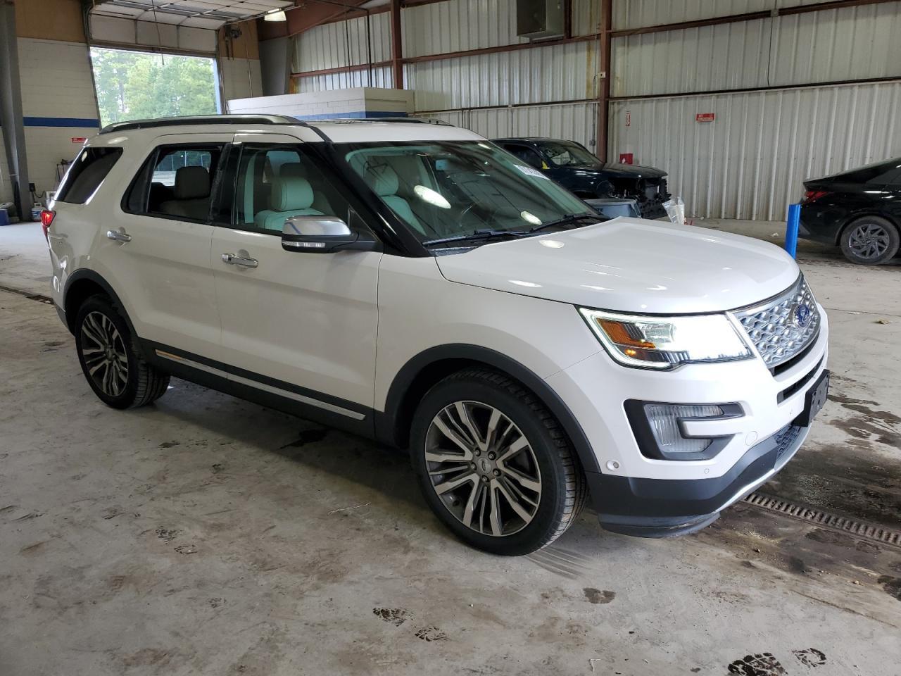 2017 Ford Explorer Platinum - Фото 4