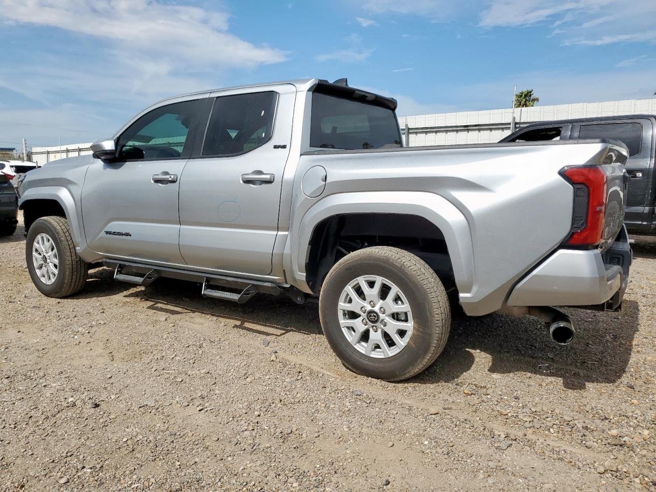 2025 Toyota Tacoma Double Cab - Фото 2