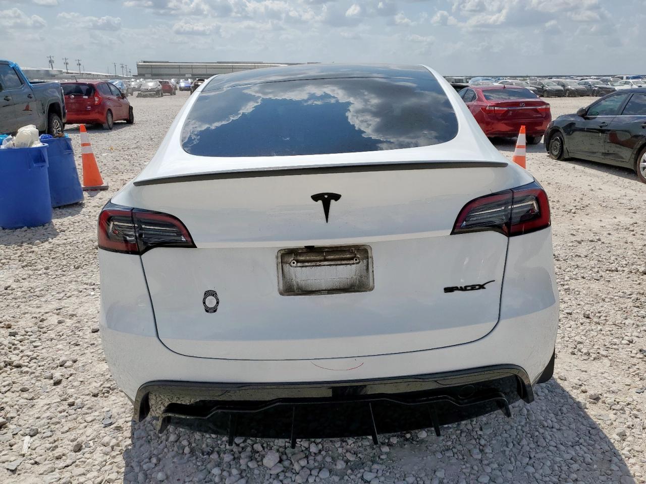 2024 Tesla Model Y - Фото 6