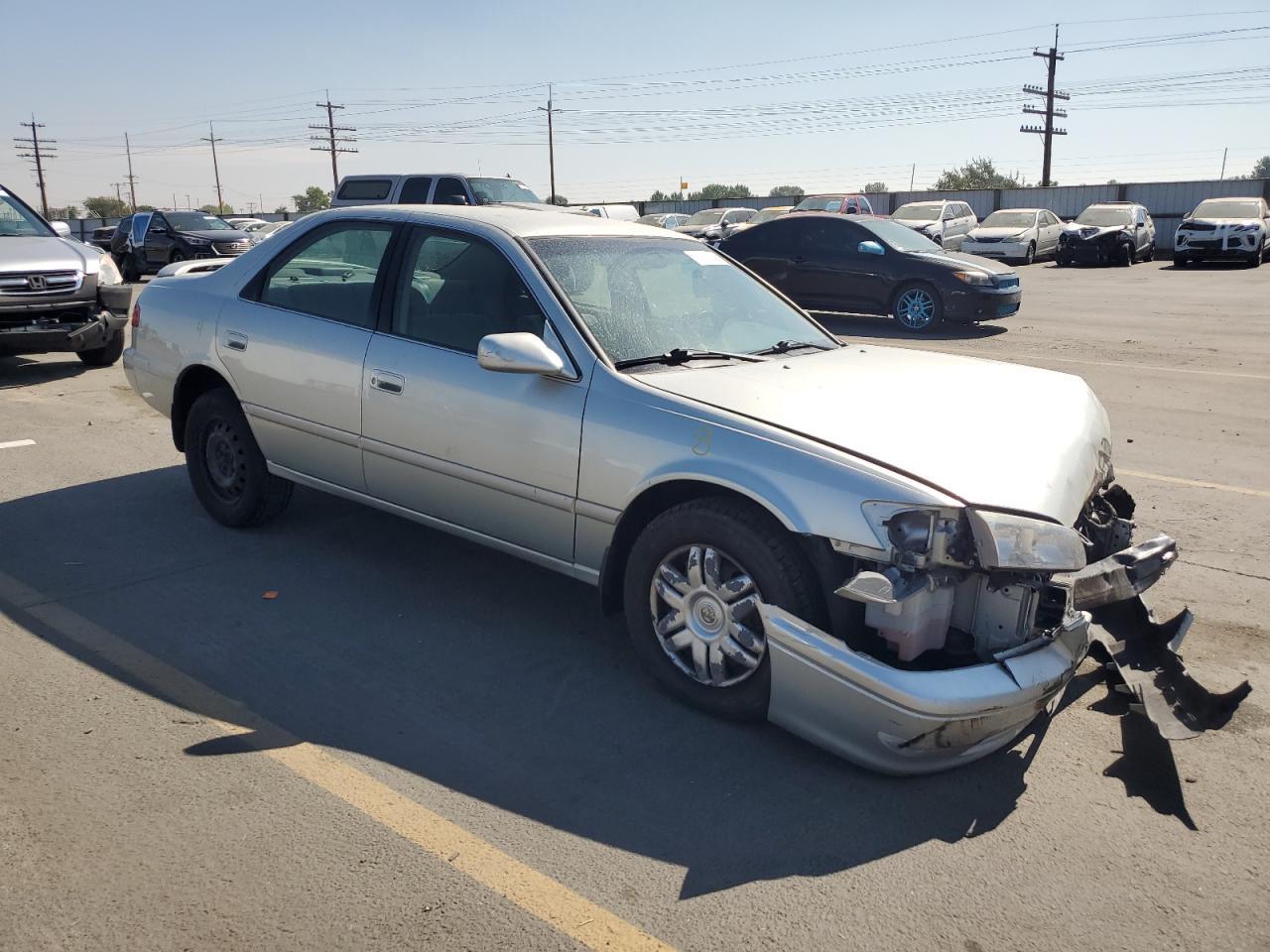 2000 Toyota Camry Ce - Фото 4