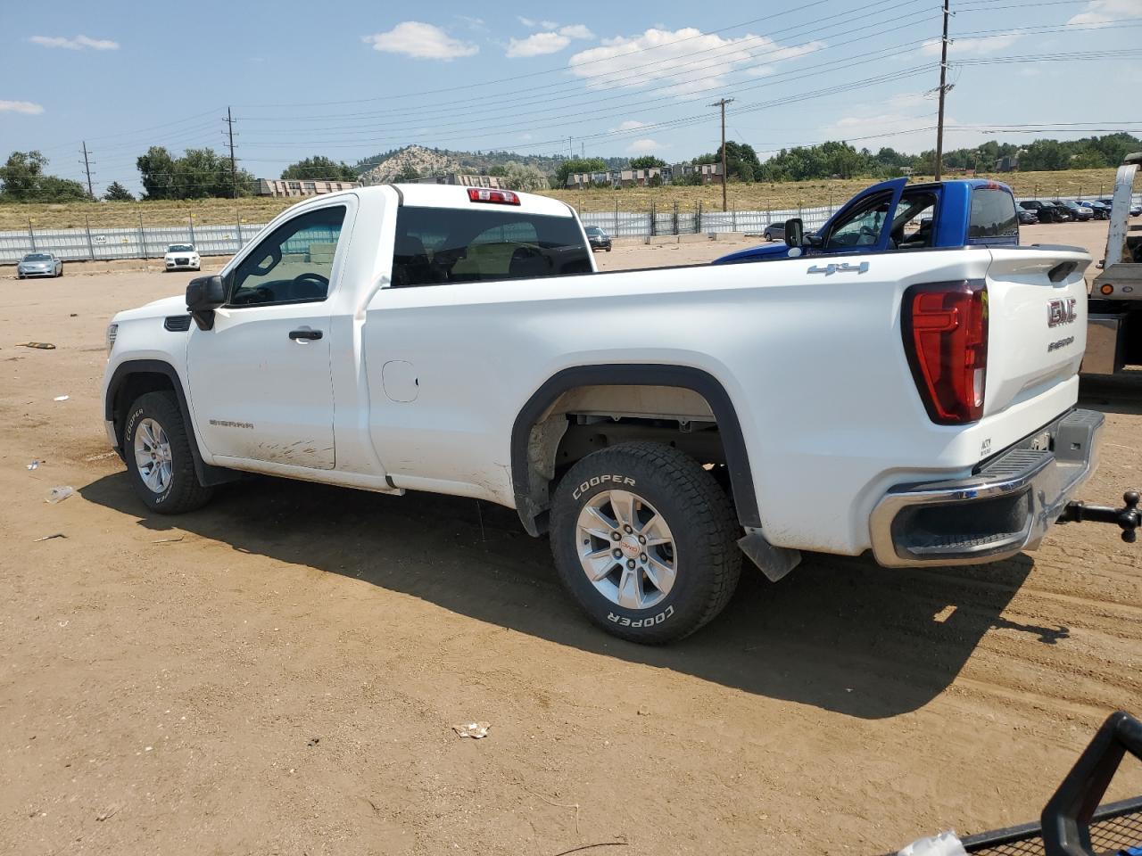 2021 GMC Sierra K1500 - Image 2