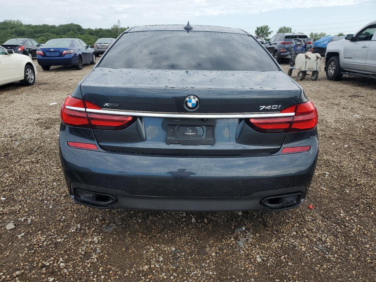 2019 BMW 740 Xi - Image 6