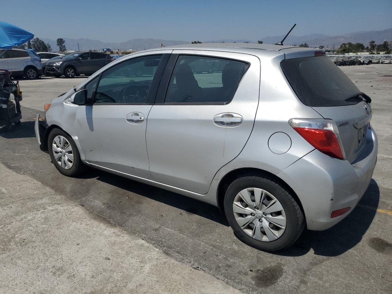 2014 Toyota Yaris - Фото 2