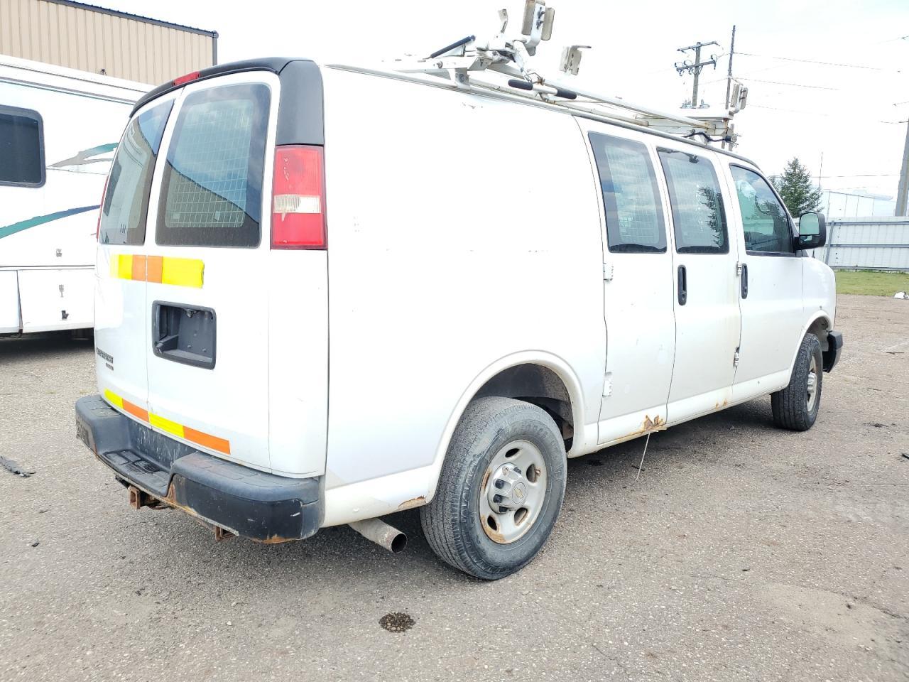 2013 Chevrolet Express G2500 - Фото 3