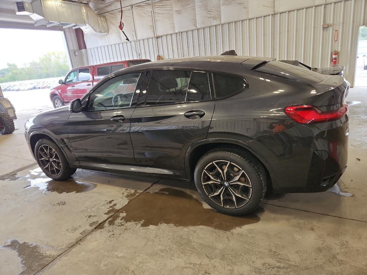 2025 BMW X4 xDrive30I - Фото 2