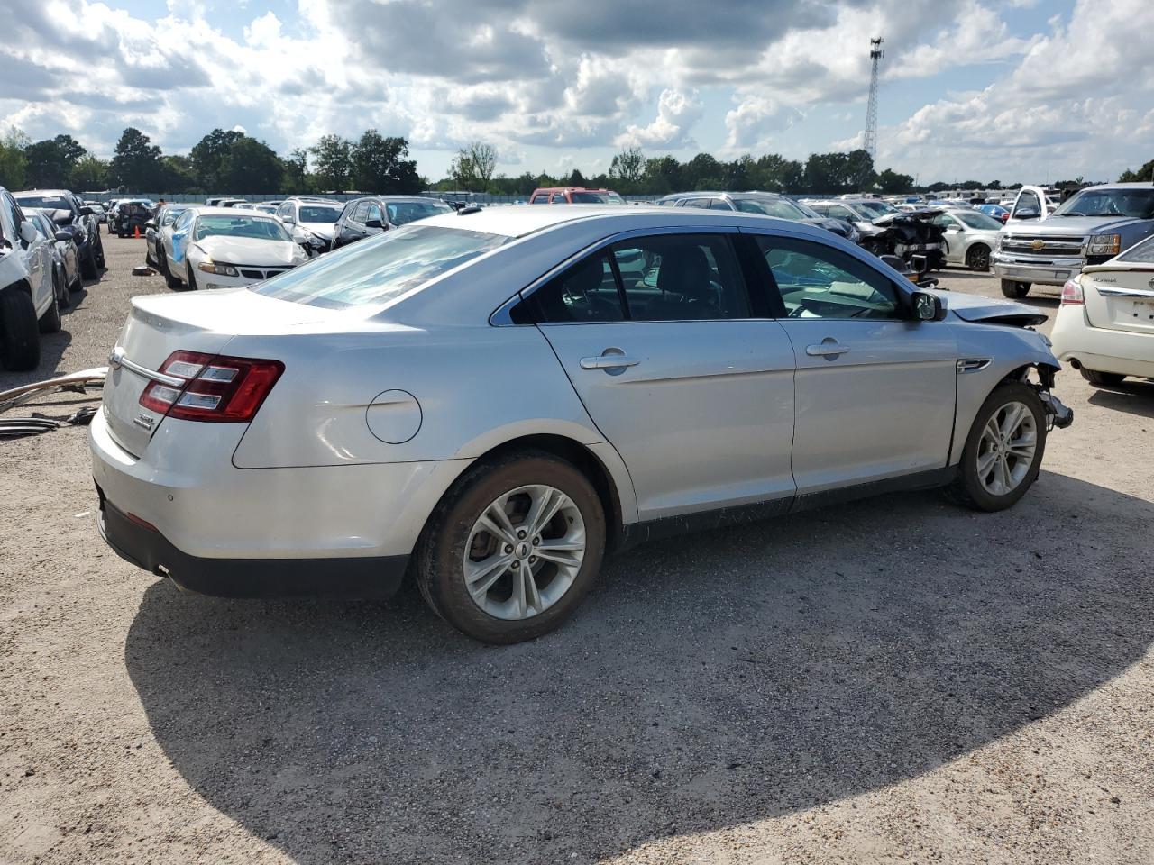 2018 Ford Taurus Sel - Фото 3