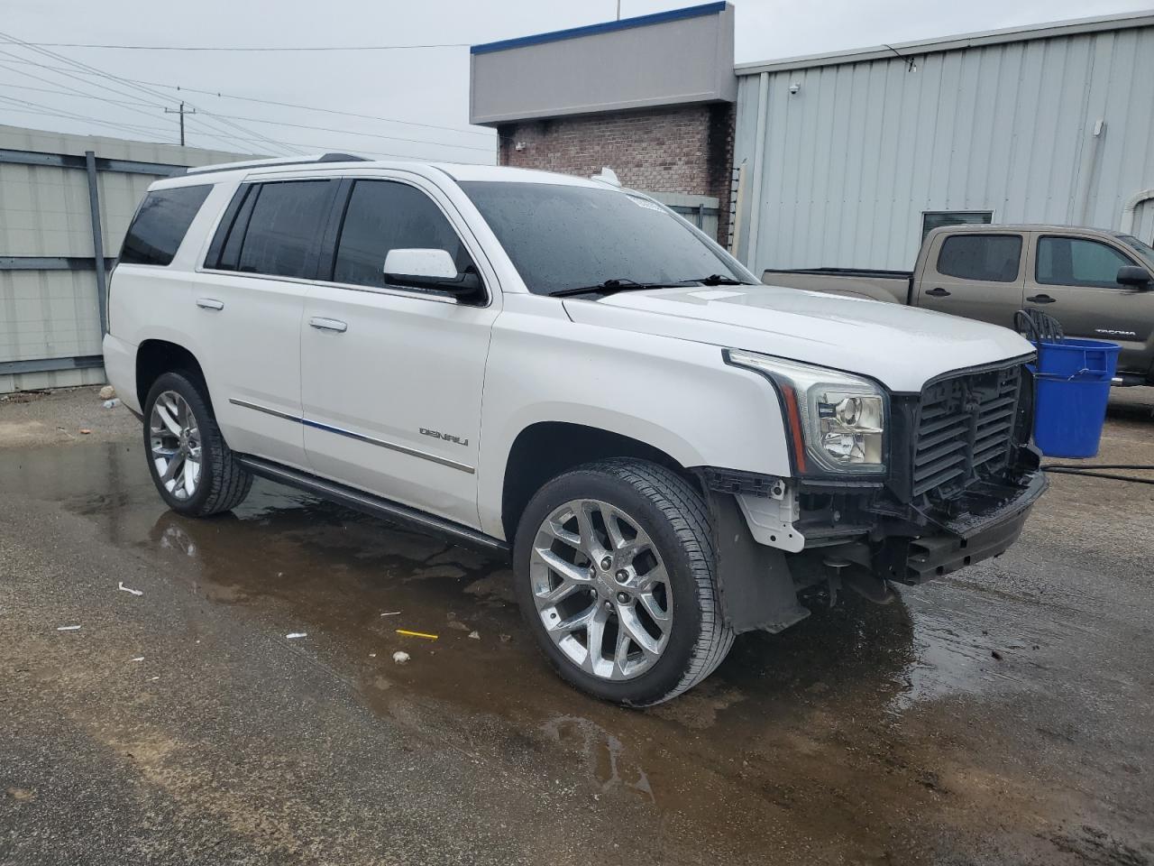 2019 GMC Yukon Denali - Фото 4