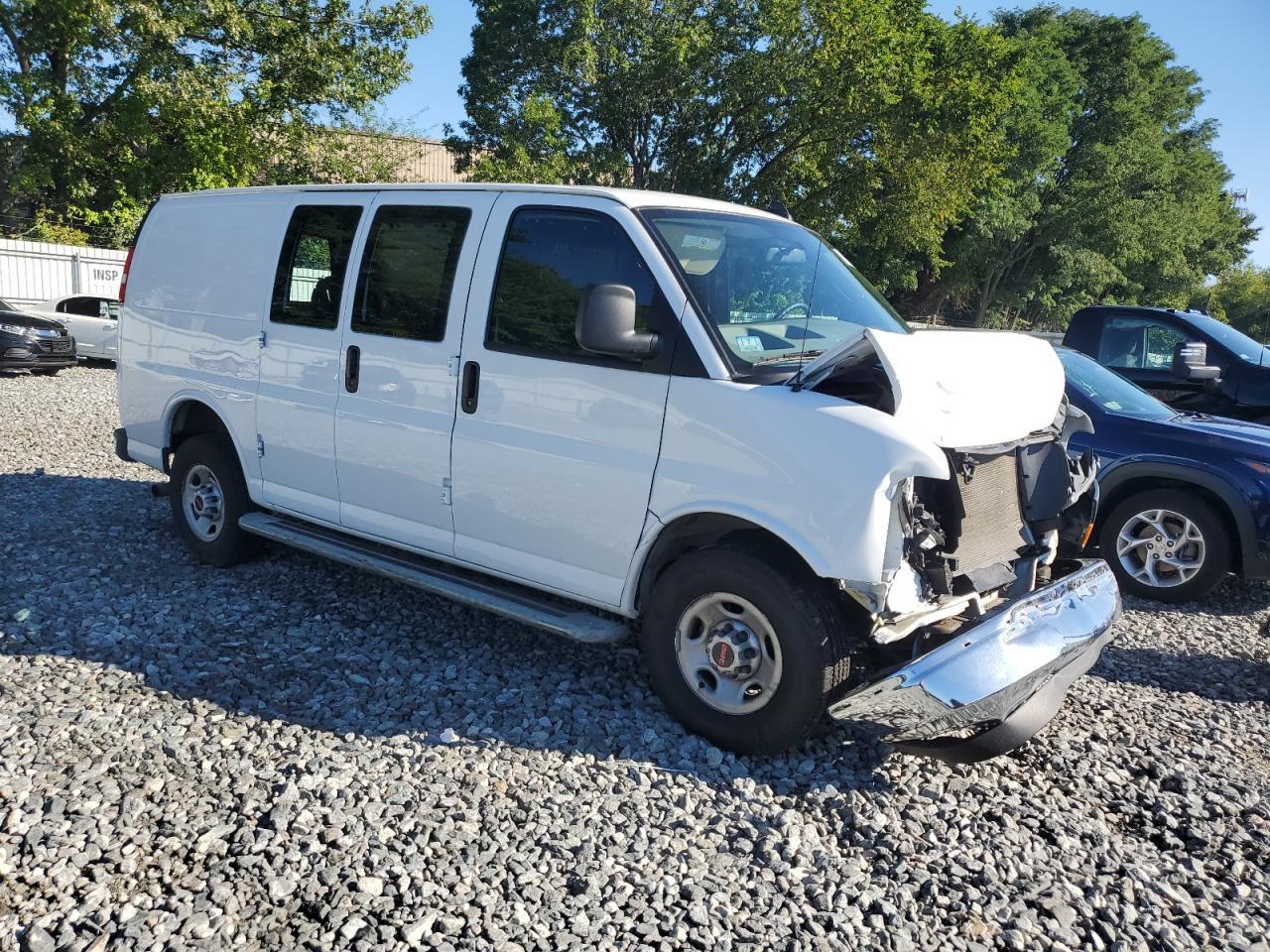 2023 GMC Savana G2500 - Фото 4