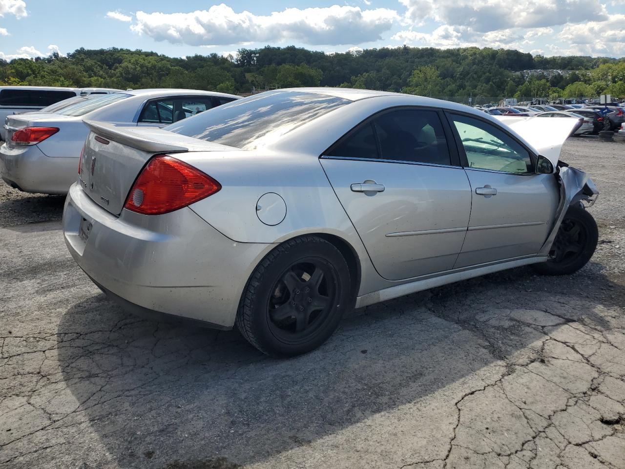 2010 Pontiac G6 - Фото 3