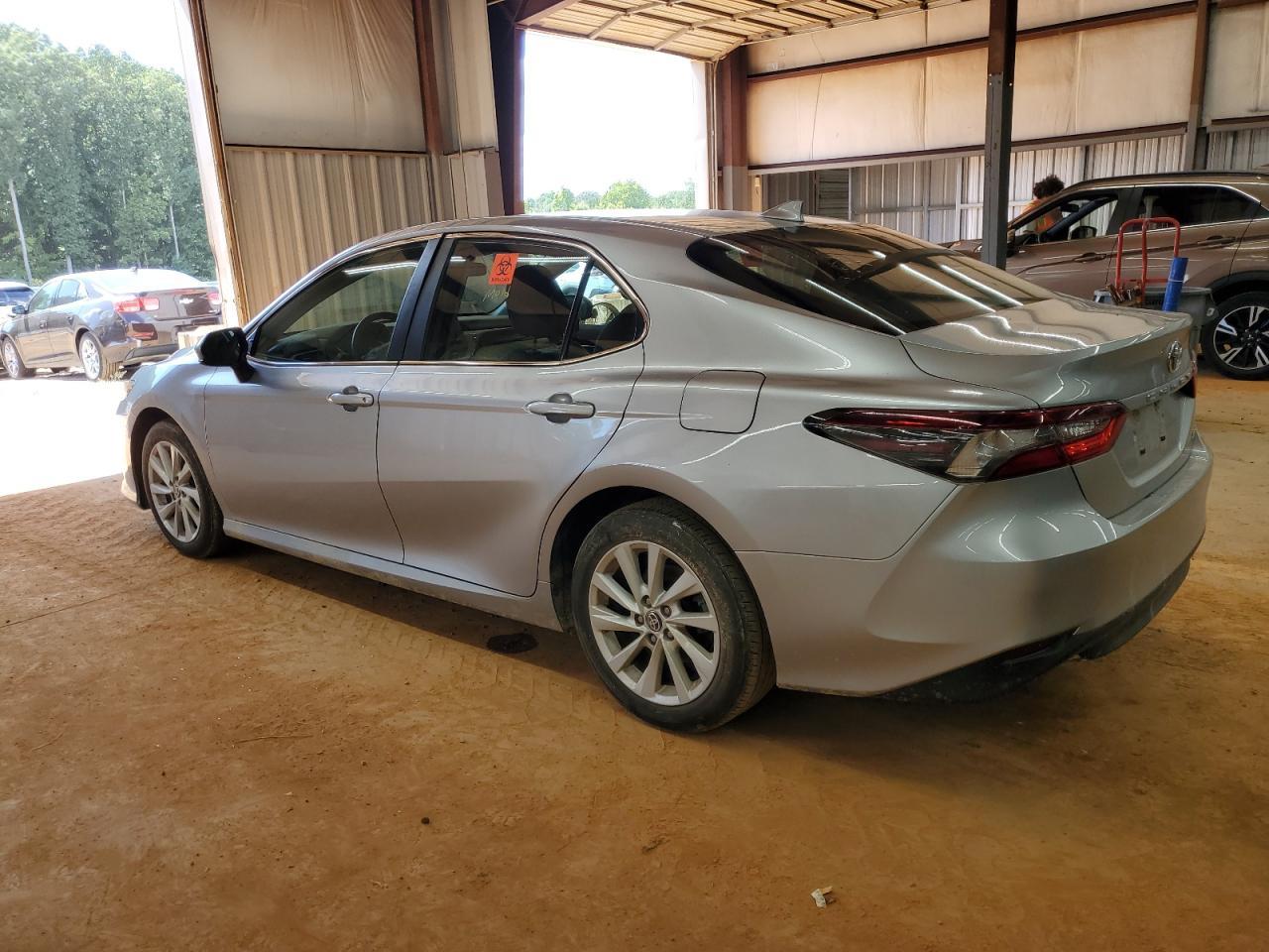 2024 Toyota Camry Le - Image 2
