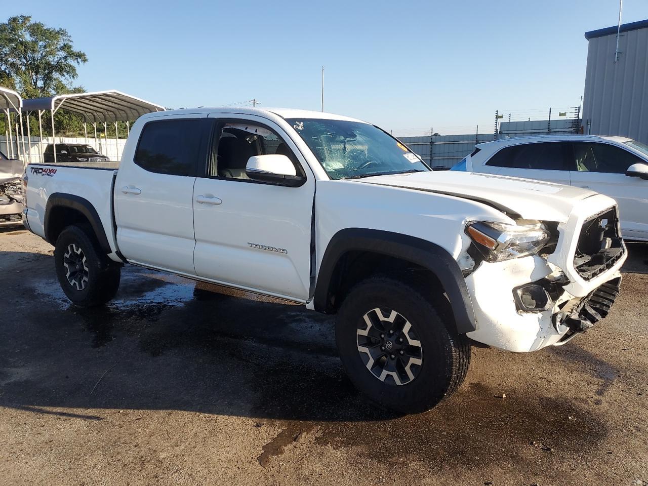 2023 Toyota Tacoma Double Cab - Image 4