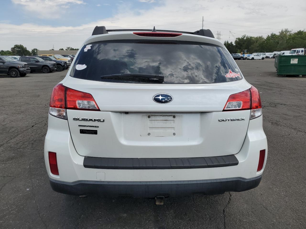 2013 Subaru Outback 2.5I Limited - Image 6