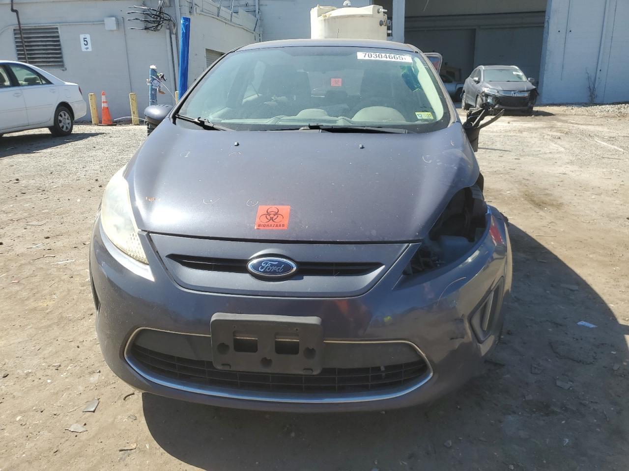 2012 Ford Fiesta Se - Image 5