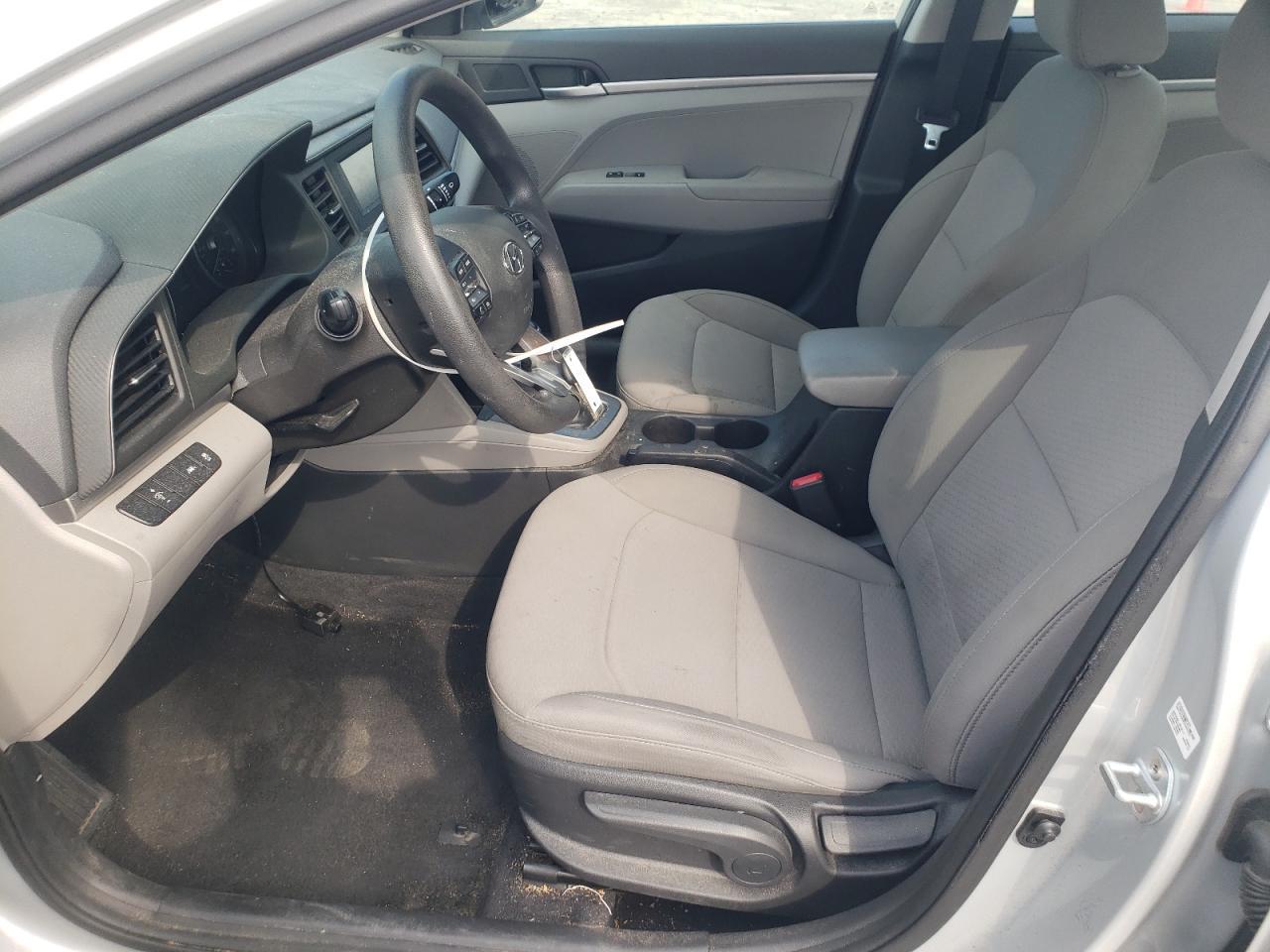 2020 Hyundai Elantra Se - Фото 7