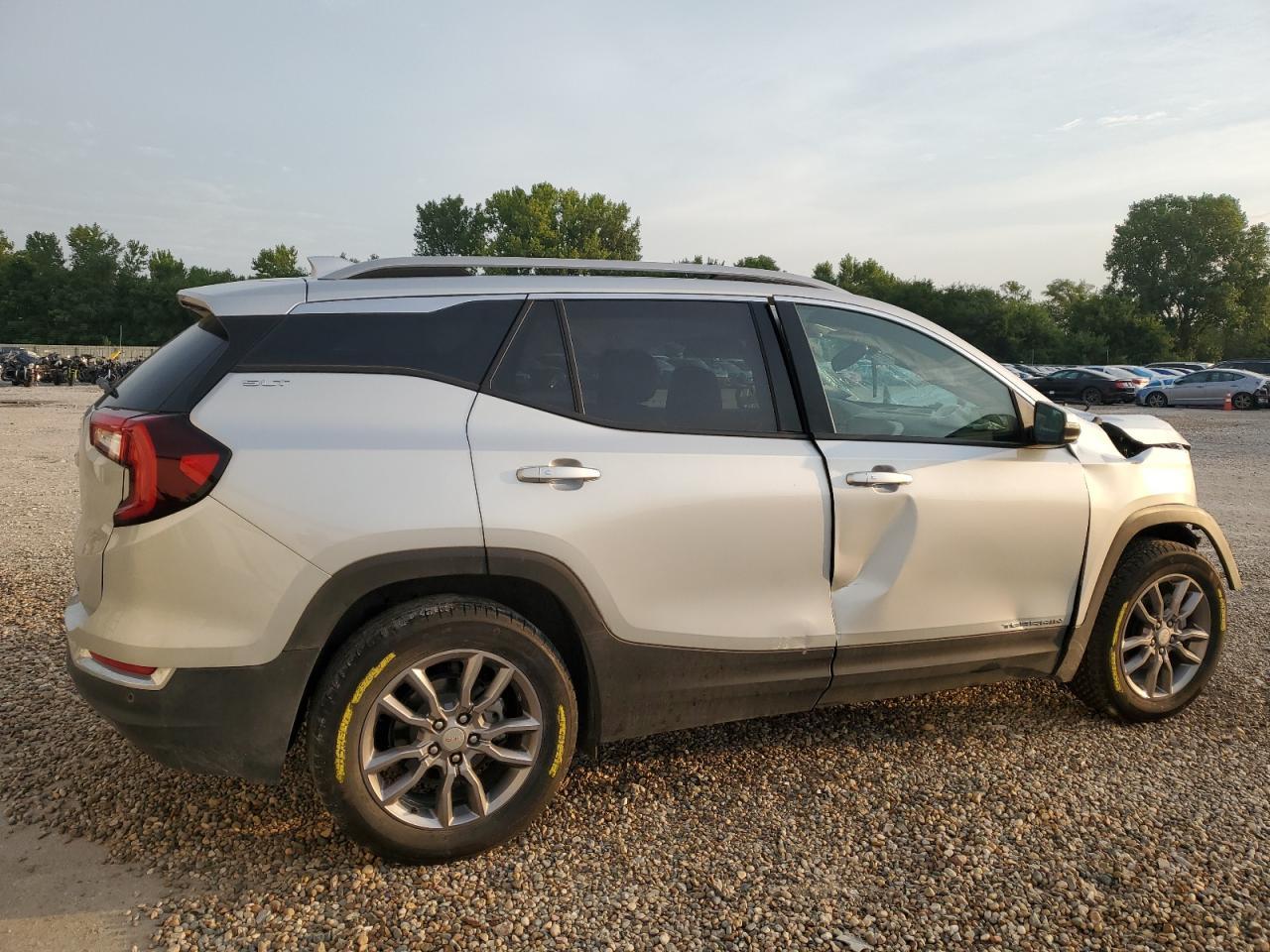 2022 GMC Terrain Slt - Фото 3